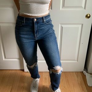 AE MOM JEANS